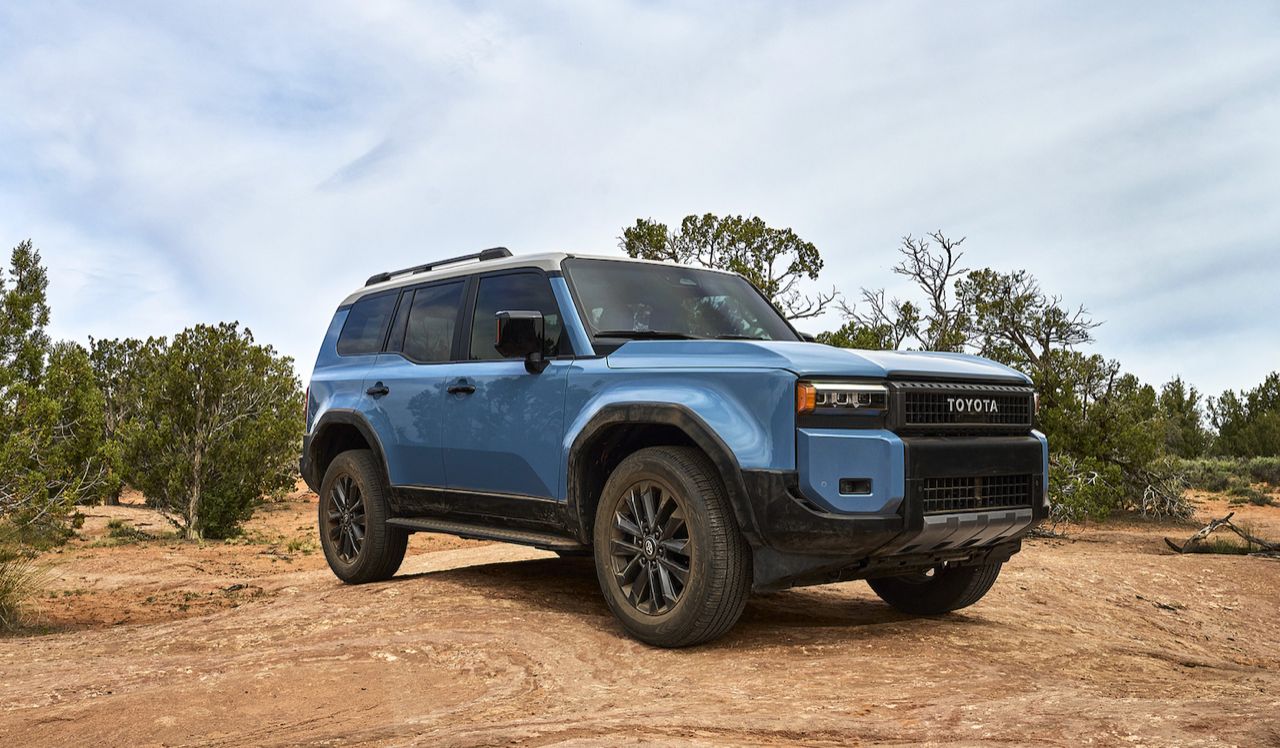 Best 4x4 Mongolia rental car for a comfortable journey is Toyota Land Cruiser 250