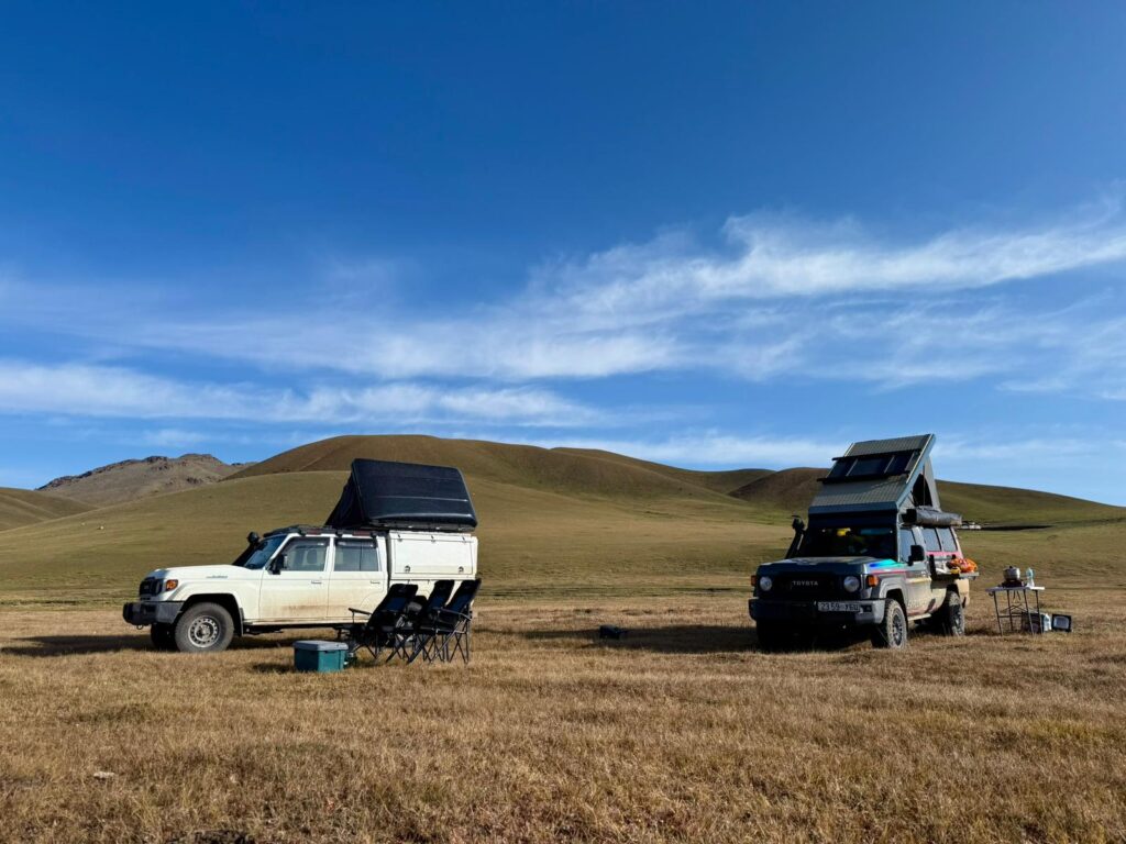 Best Mongolia 4x4 rental is the Toyota Land Cruiser 79 for summer and Toyota Land Cruiser 78 for winter