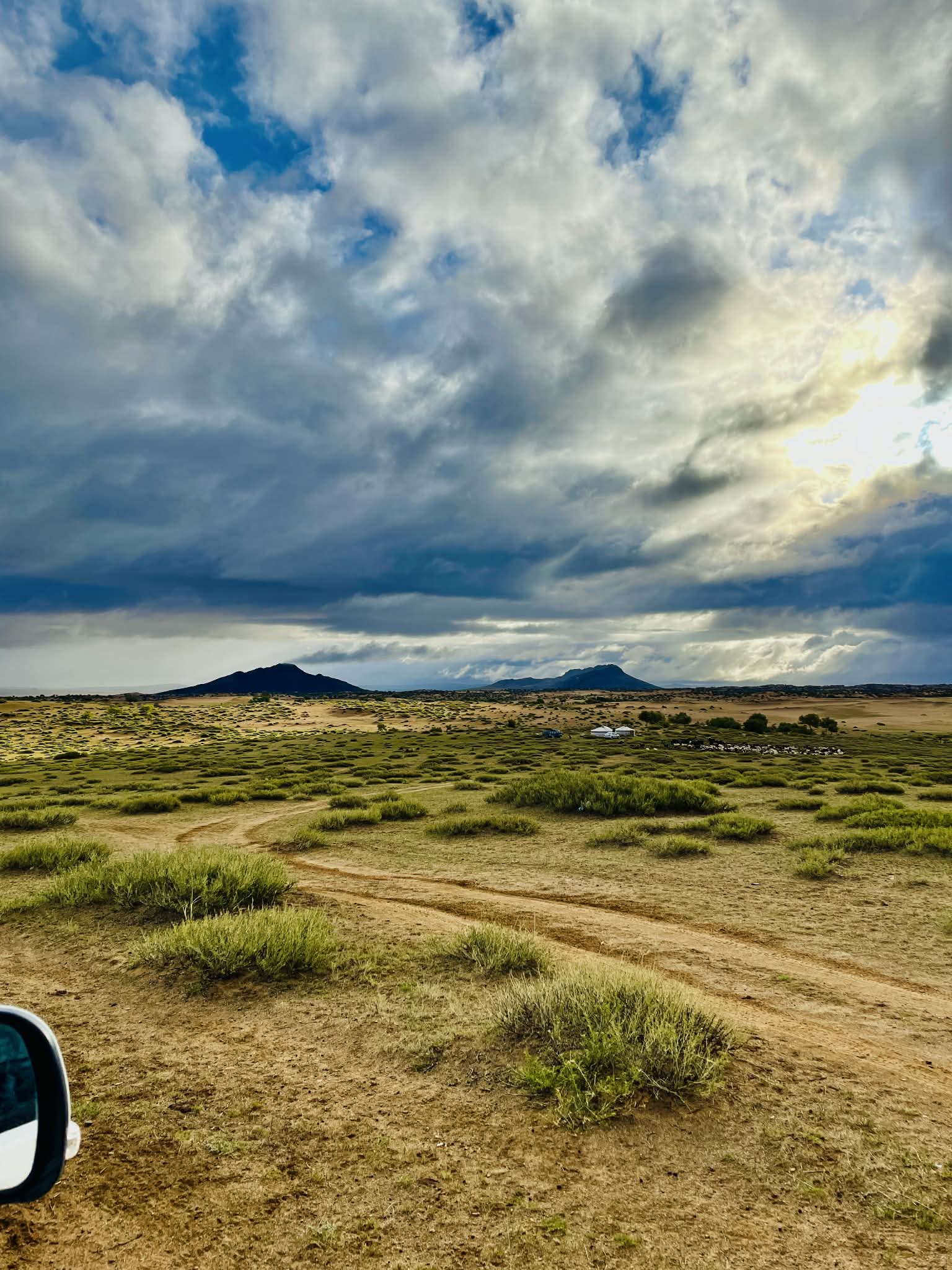 Mongolia 4×4 rental in Gobi